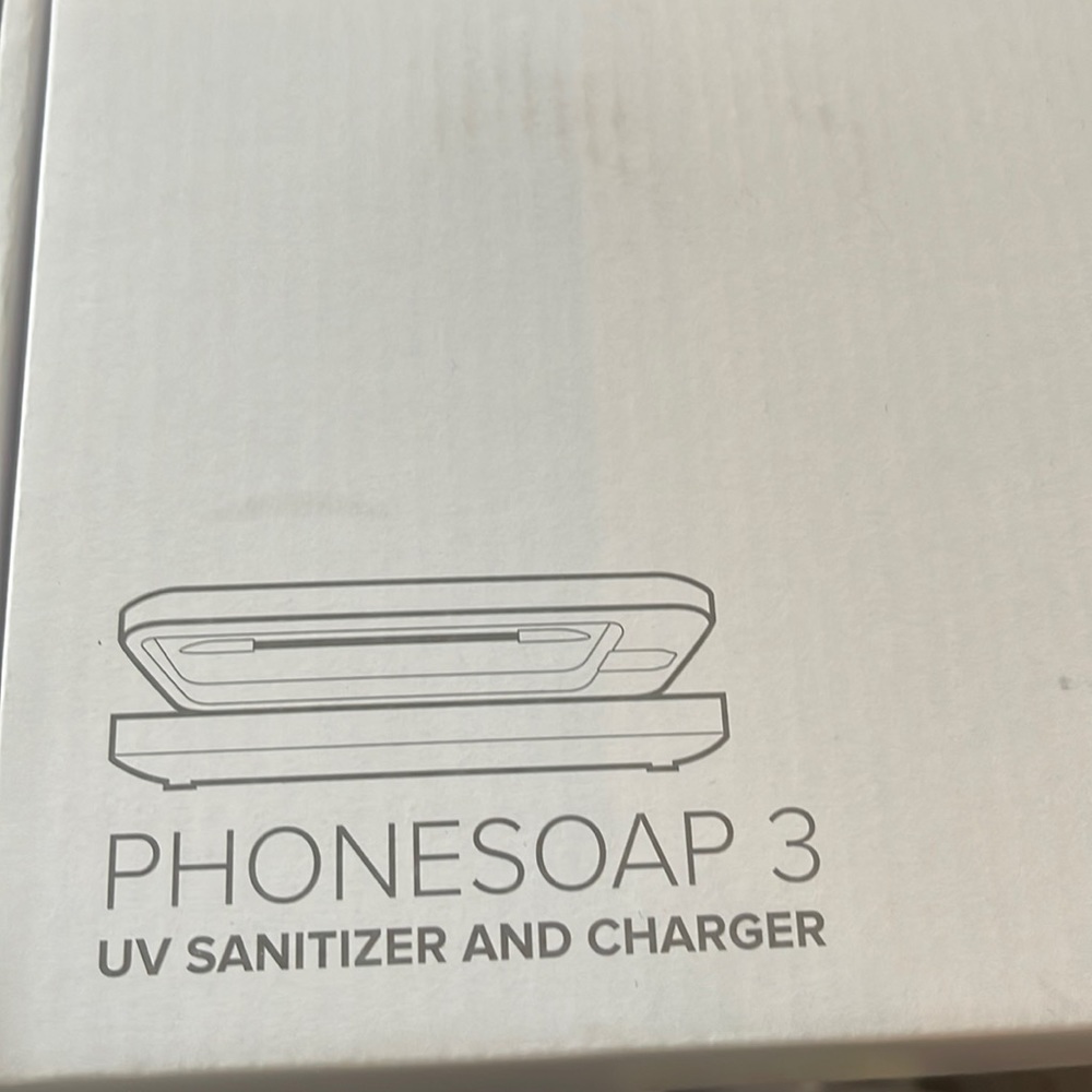 PhoneSoap 3 cell phone sanitizer - Picture 6 of 11
